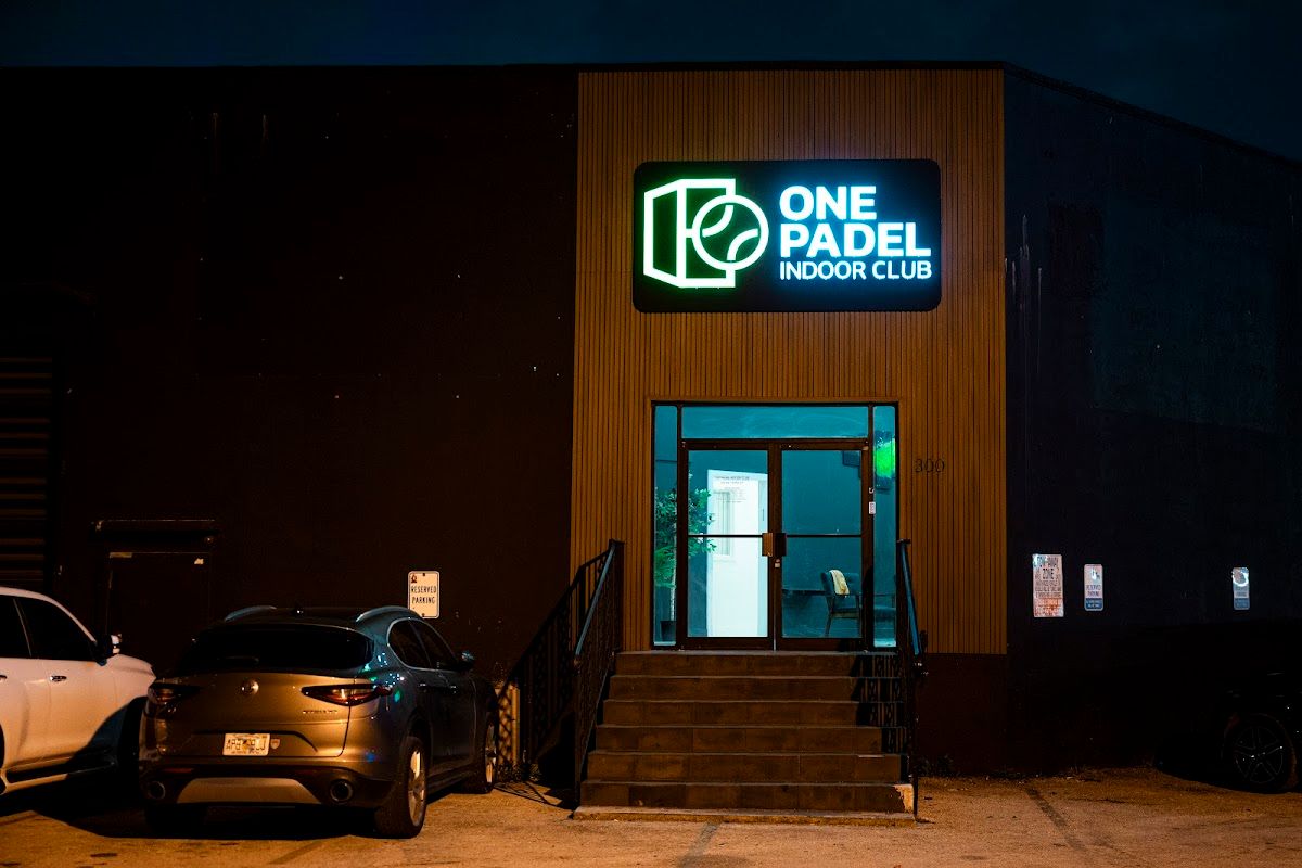 One Indoor Club